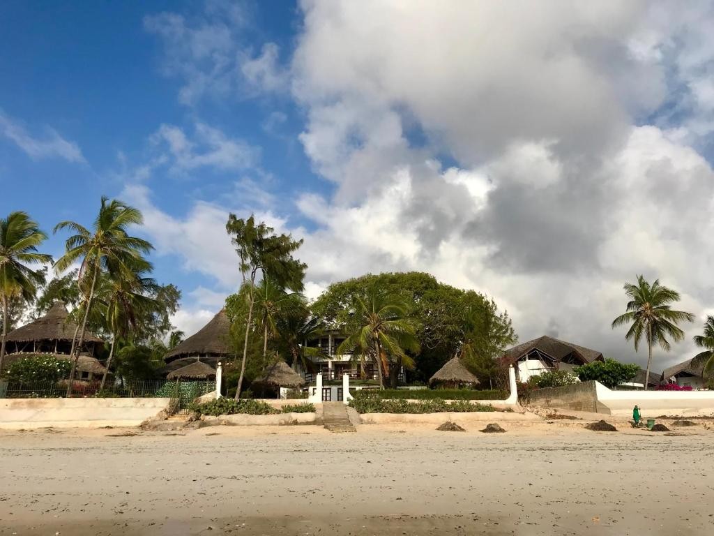 Two-Bedroom Beachfront Residence photo 4